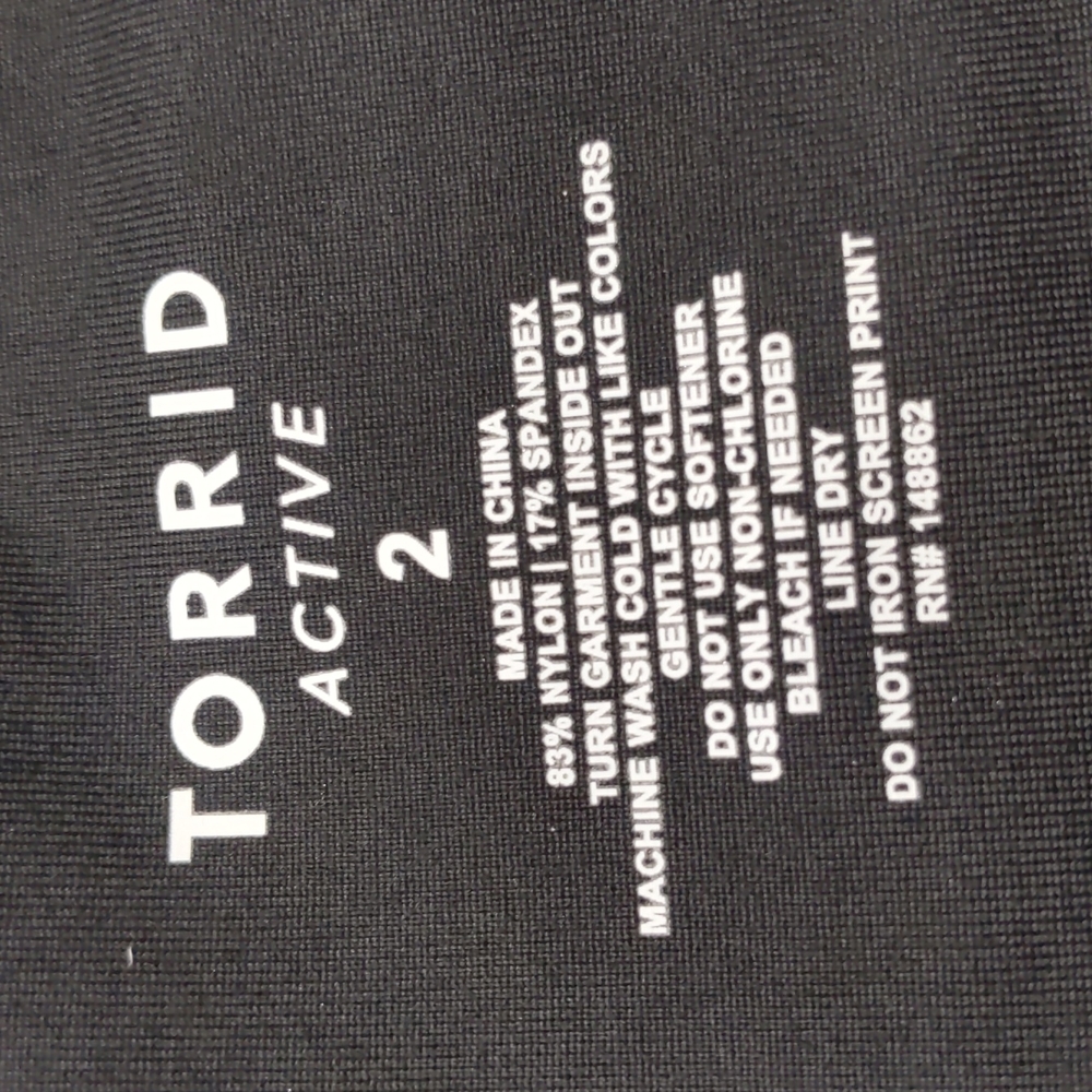Torrid, black light support active bra with silver/gold glitter skull print - Picture 3 of 9